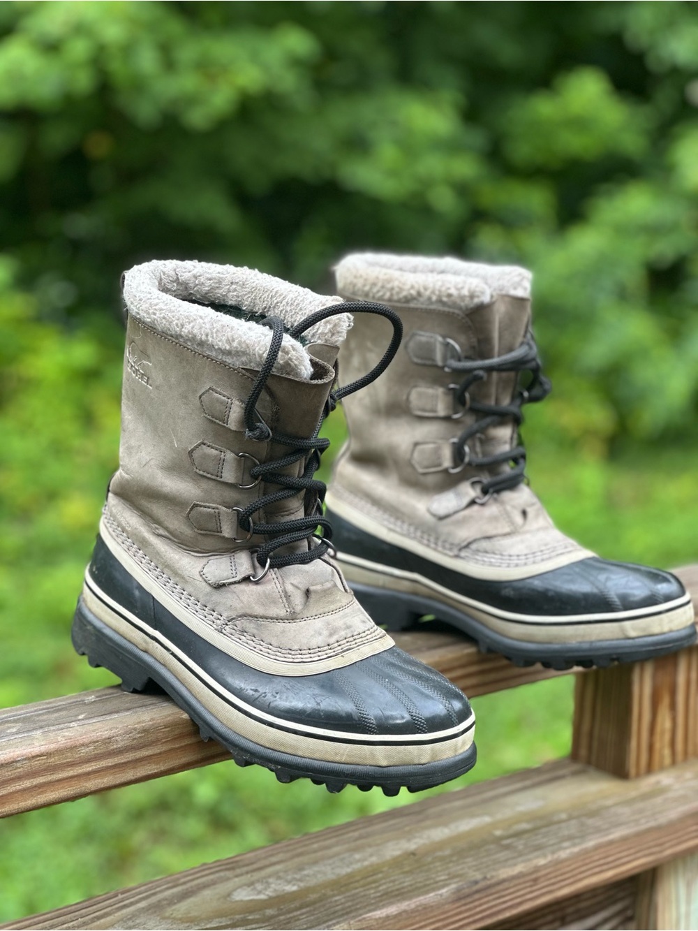 Sorel Women’s Caribou in Grey and Black Insulated Winter Boots